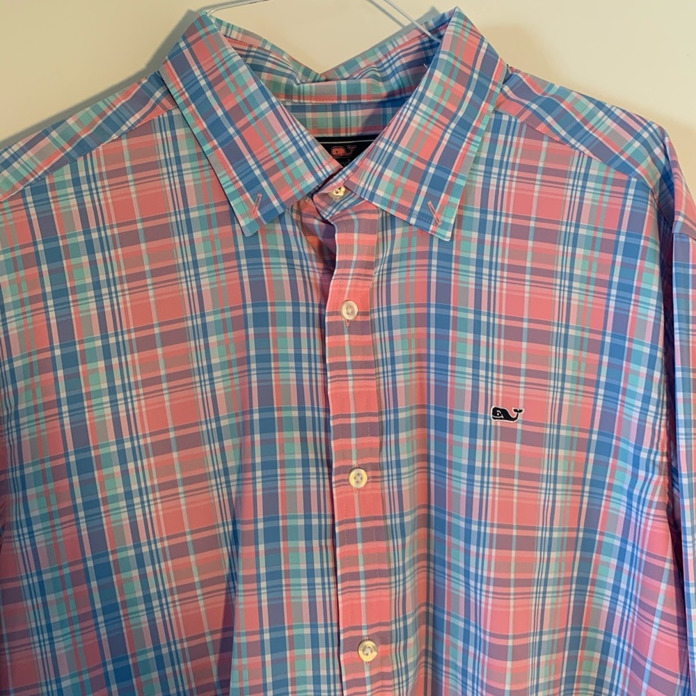 Vineyard Vines Men’s Button Down Whale Shirt